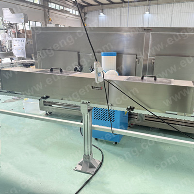Deodorant filling machine