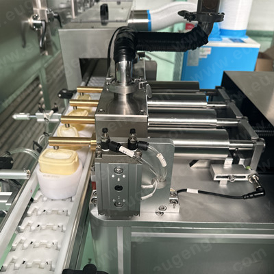 Vaseline filling machine 8