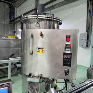 hot pour machine 4