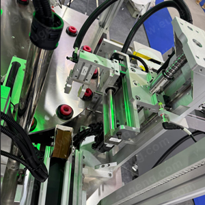 lip gloss filling machine 10